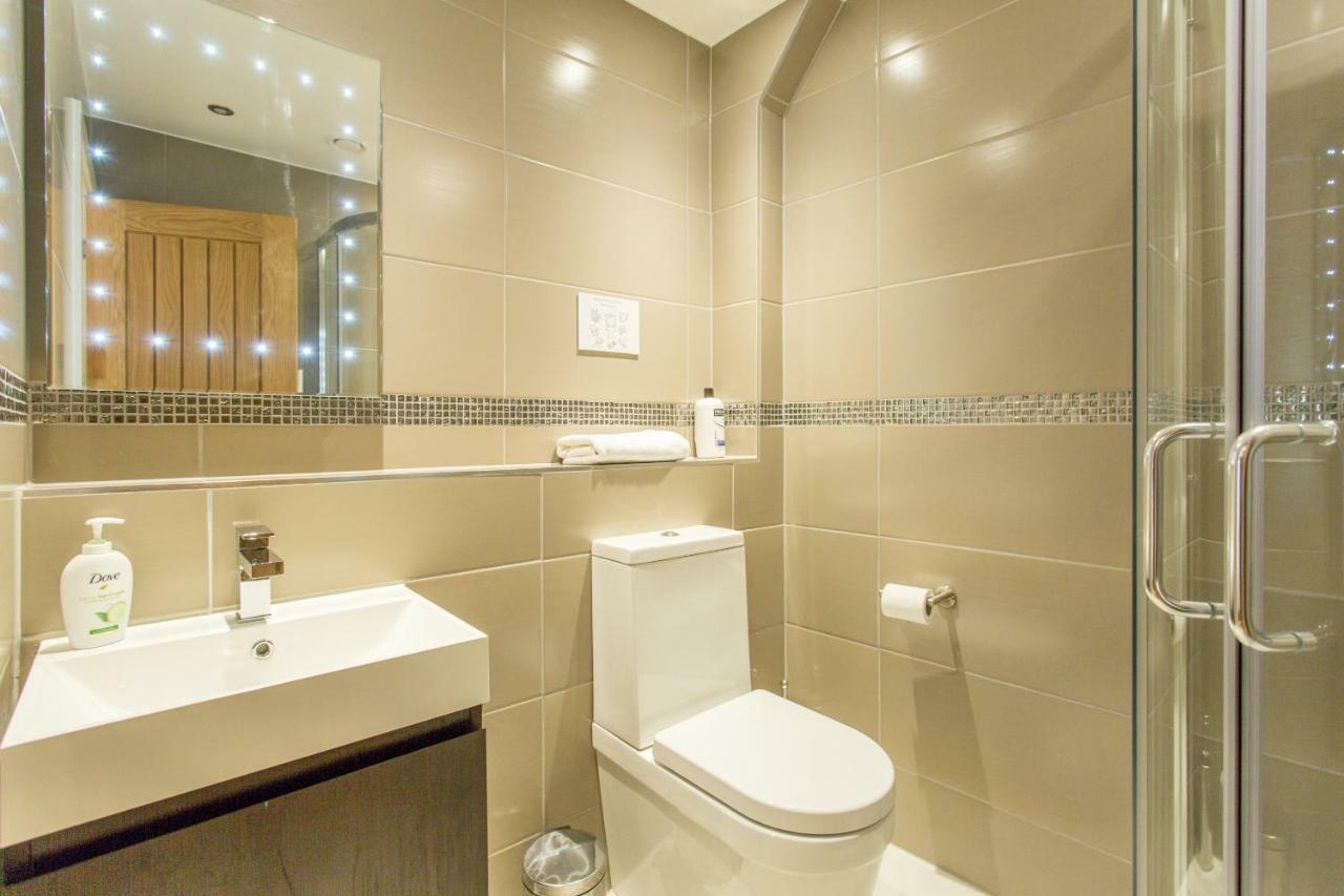 The Sweet Mews - Large 4Bdr Home ลอนดอน ภายนอก รูปภาพ
